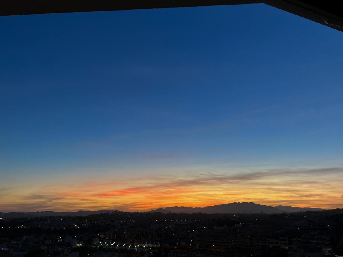 Apartamento A 900 M De La Playa Y Con Vistas Al Mar En Fuengirola Exterior foto